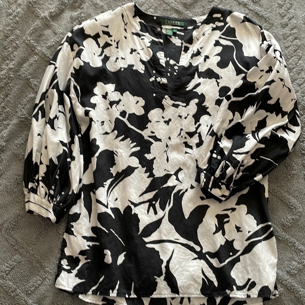 Lauren by Ralph Lauren bulk/white 3/4 sleeve blouse.